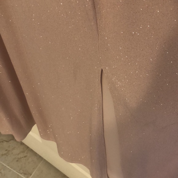 Size 14 women’s evening gown tan with sparkle through out (en focus) - Picture 4 of 7